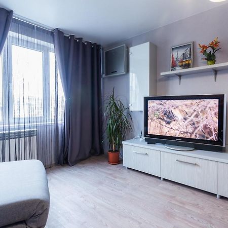 Apartment Obolon Metro Station Киев Екстериор снимка