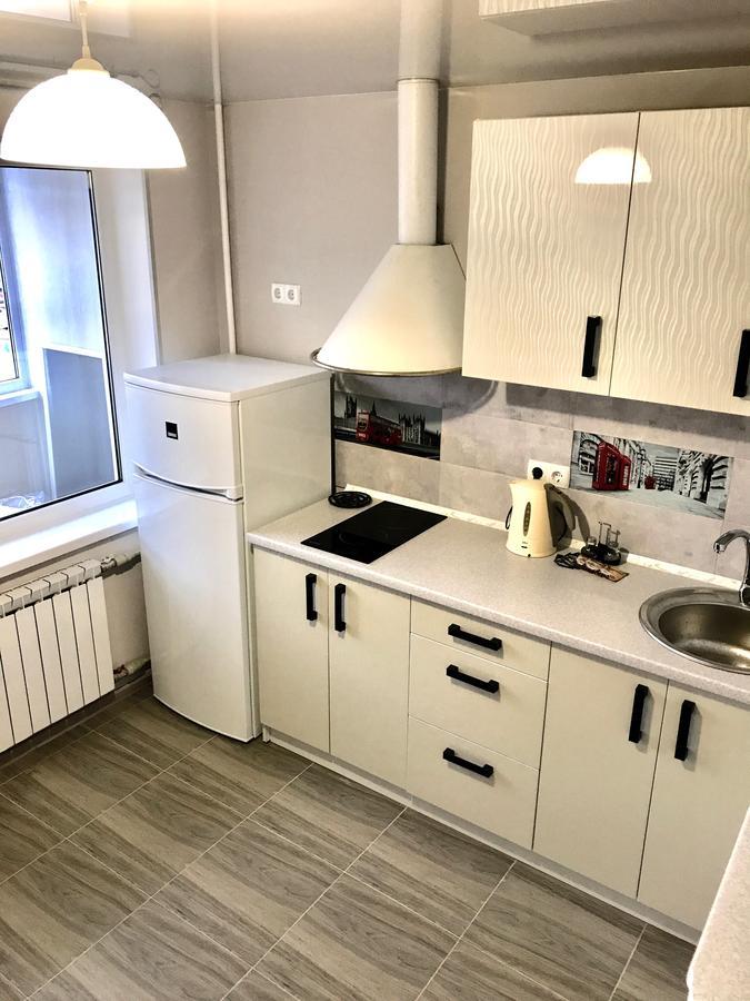 Apartment Obolon Metro Station Киев Екстериор снимка