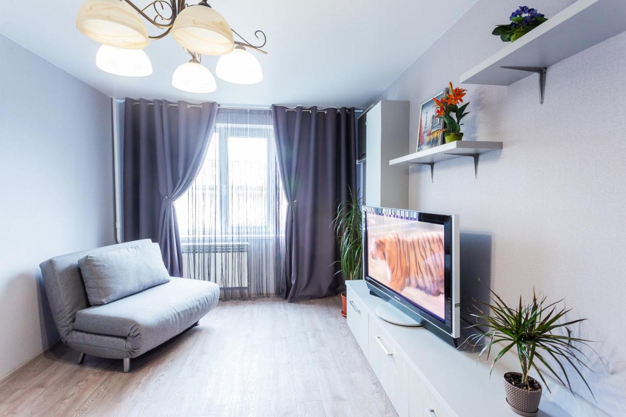 Apartment Obolon Metro Station Киев Екстериор снимка