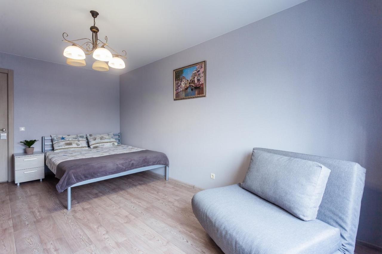 Apartment Obolon Metro Station Киев Екстериор снимка