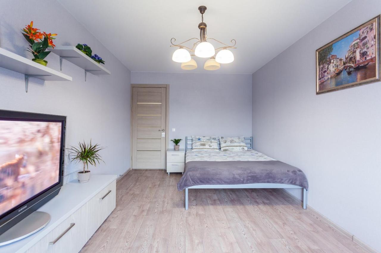 Apartment Obolon Metro Station Киев Екстериор снимка